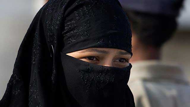 niqab-slöja-2&#8212;foto-Steve-Evans,-Wikimedia-Commons