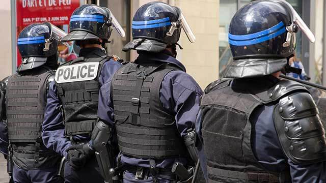 fransk-kravallpolis-bild-needpix