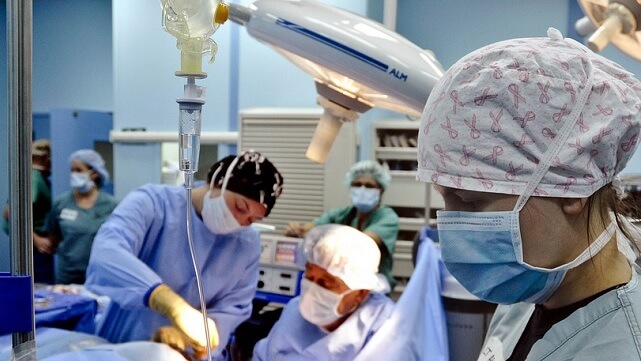 vård personal sjukhus kirurg operation mask corona