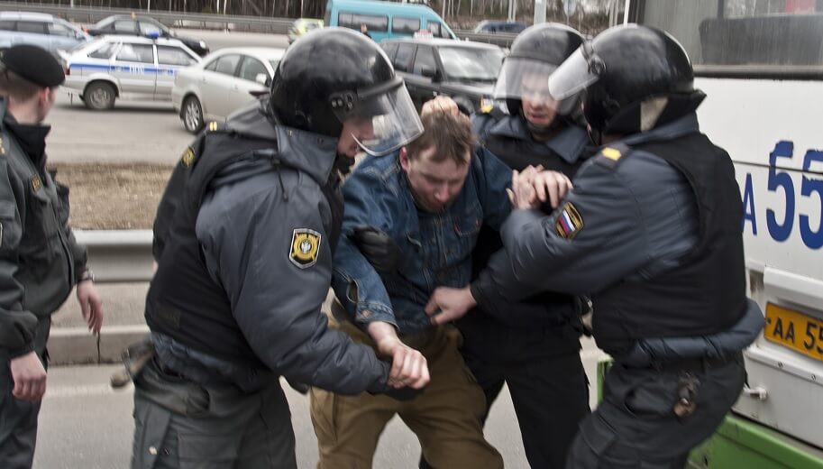 ryssland rysk polis gripande arrestering