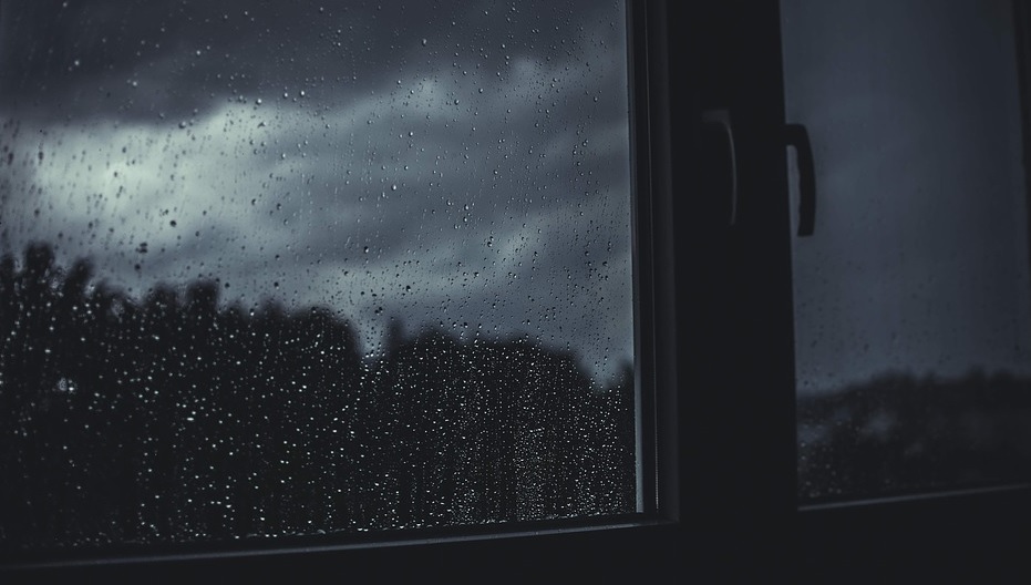 fönster regn lägenhet bostad rum