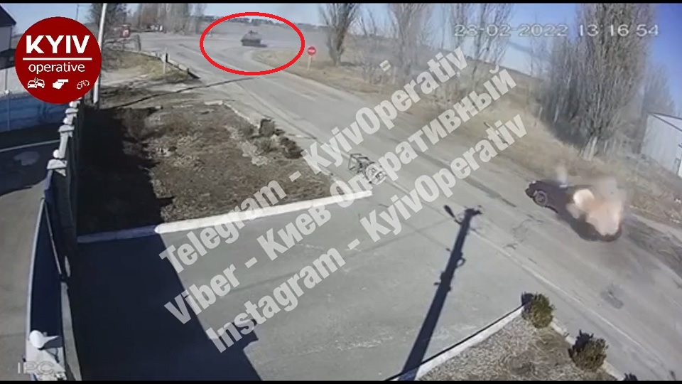stridsvagn ukraina personbil2