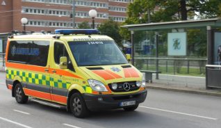 Artikelbild för artikeln Äldre kvinna väntade på ambulans i över 5 timmar - dog