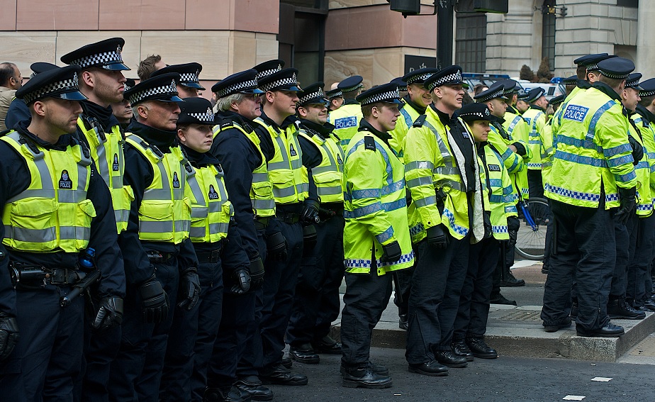 brittisk polis storbritannien england engelsk
