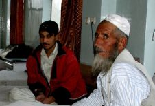 Artikelbild för artikeln: Libanes får homoasyl - mäktig "turban-kusin" ska straffa honom